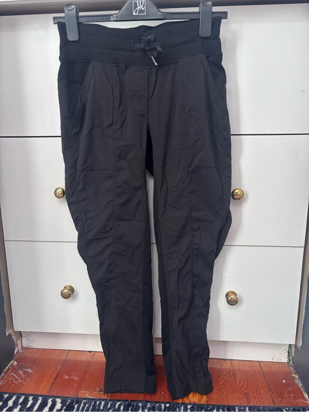 Lululemon Crop Dancer Studio Pants Size 6